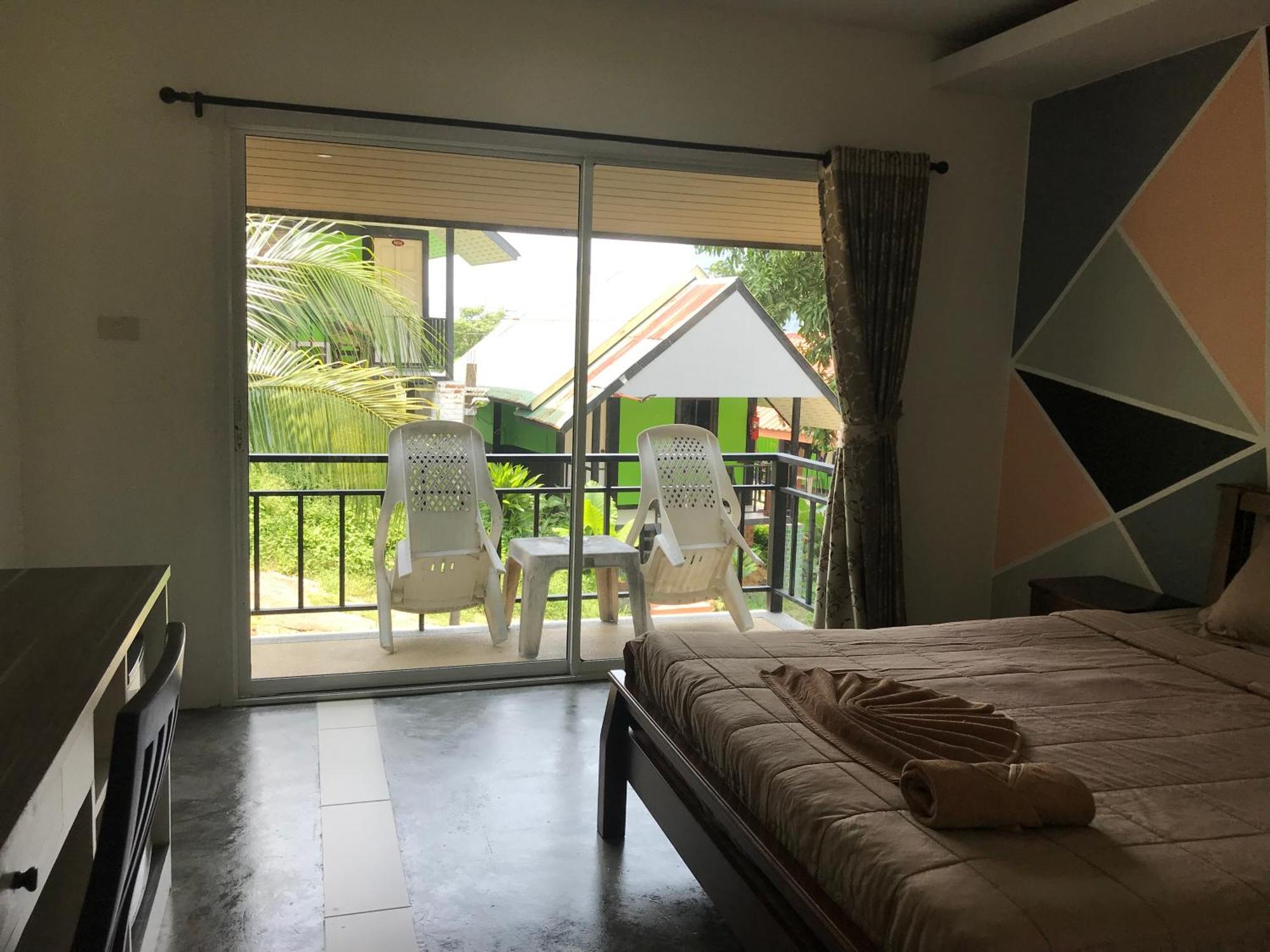 Pp Midnight Hotel Phi Phi Don Exterior foto